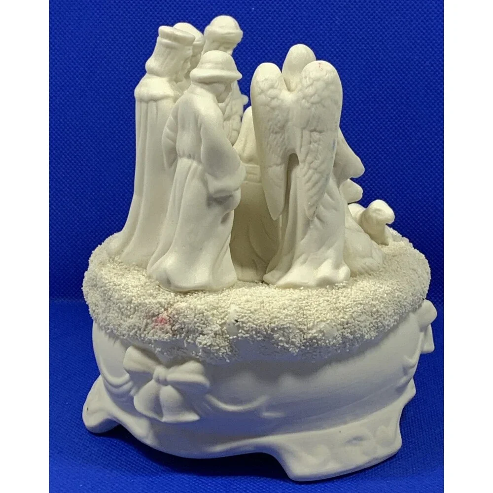 NATIVITY SCENE HOLY FAMILY ANGEL WISEMEN SHEPARD MUSIC BOX